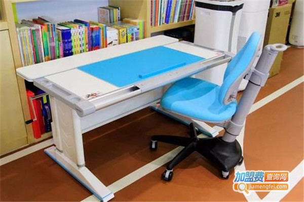 卡酷姆手摇学习桌加盟