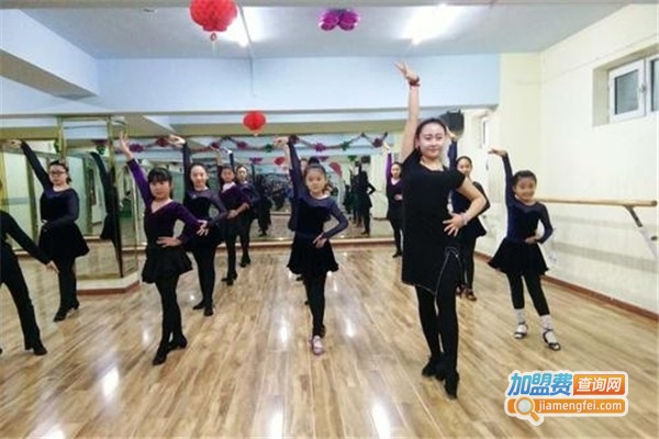 皇加文化艺术培训学校加盟