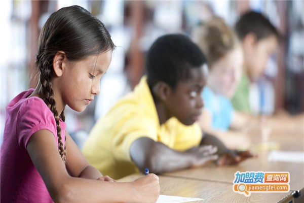 光明辅导中心加盟费