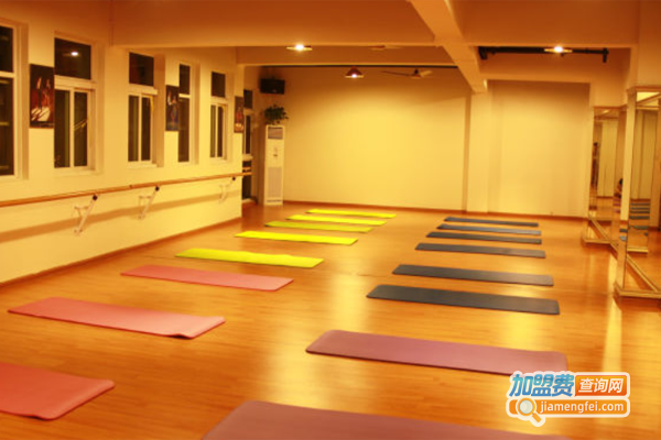 骄阳艺术培训中心加盟费