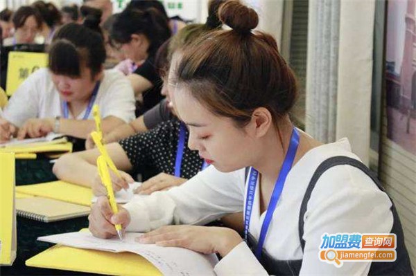 仁人教育加盟费