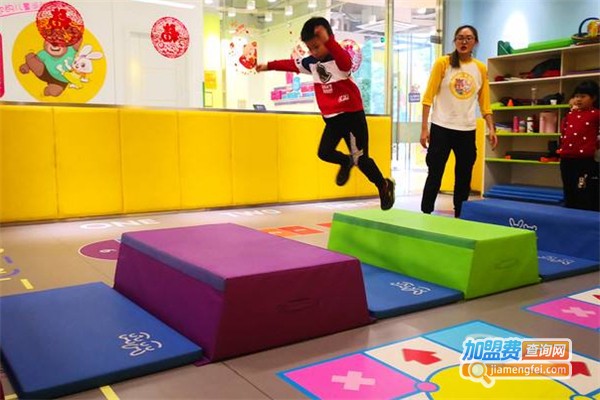 小熊童年运动馆加盟费