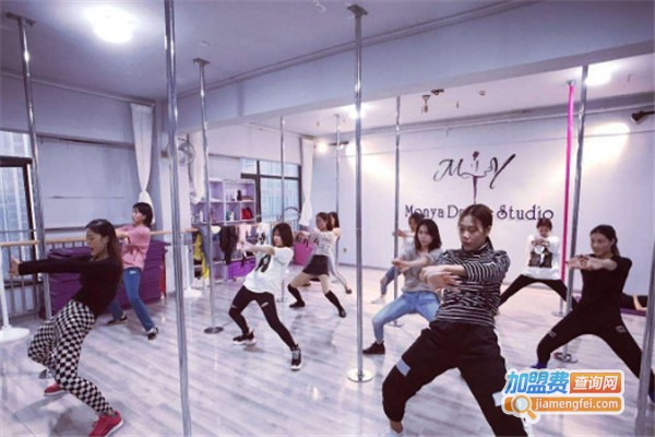 领舞艺术加盟费