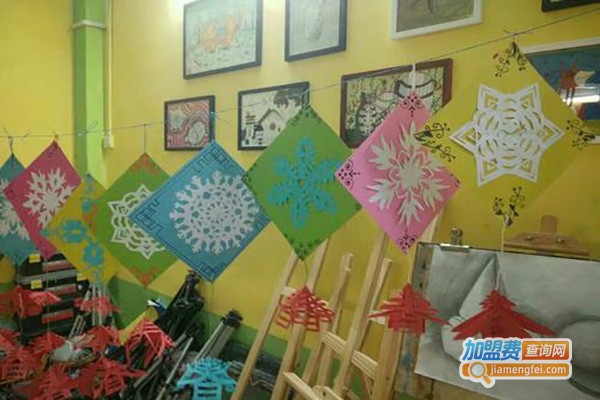 零距离画室加盟费