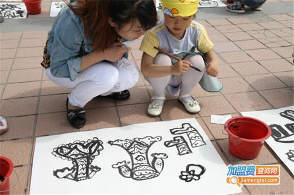 朵彩少儿美术加盟