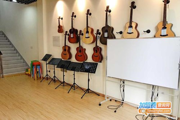 初音琴行加盟费