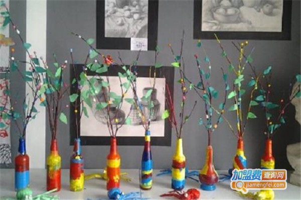 红画坊美术加盟费