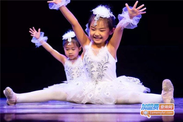 小蓓蕾舞蹈加盟费