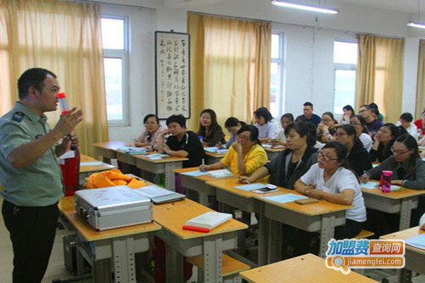 母语桥教育加盟