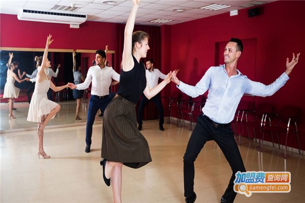 新艺广电艺术培训中心加盟费