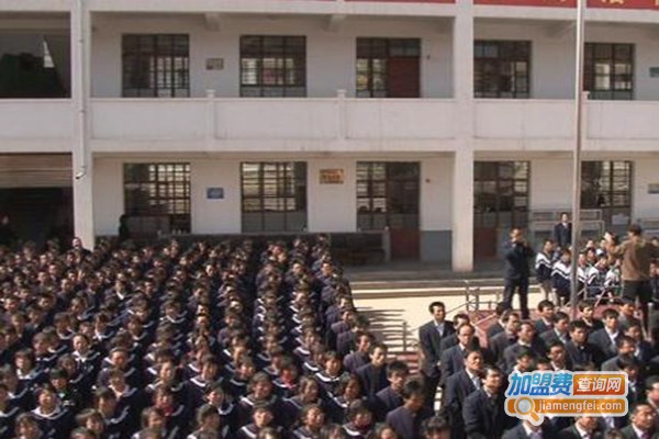 环球疯狂家族少儿科教加盟费