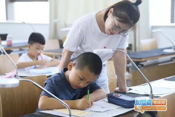 培育童趣加盟门店