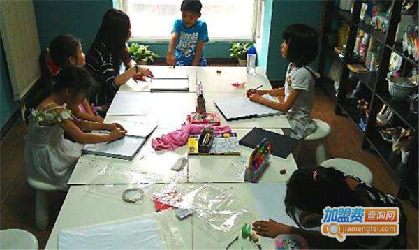 绿颜料美术加盟费