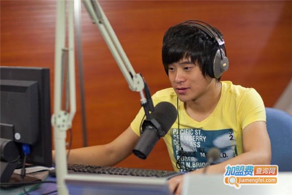 飞环文化艺术学校加盟费