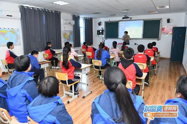 天草美术加盟费