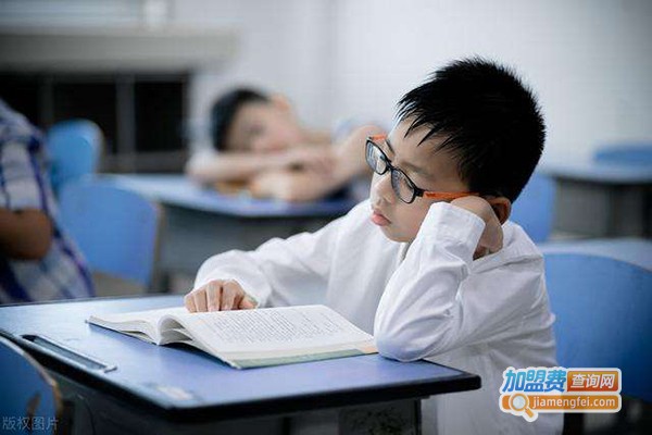 直映作文加盟费