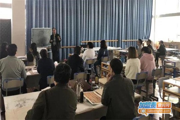 白灵美育加盟费