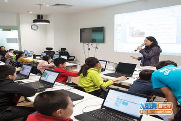 极客海码少儿编程加盟费