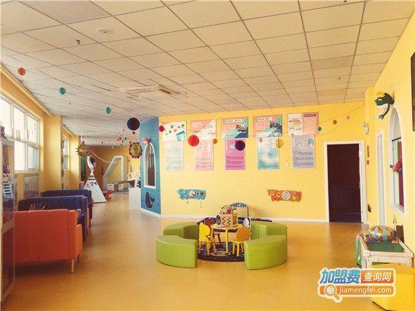 聪明树国际早教加盟费