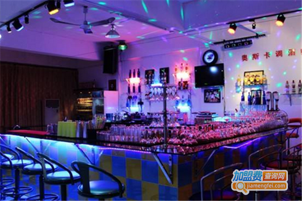 成都东华调酒师培训学校加盟费