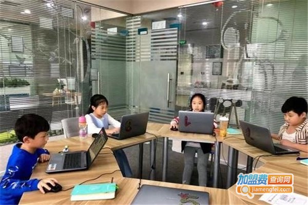 萌萌码青少儿编程加盟费