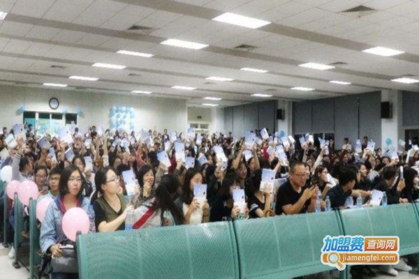 校来校趣加盟费