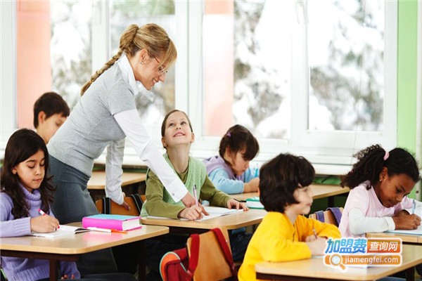 可乐英语加盟费