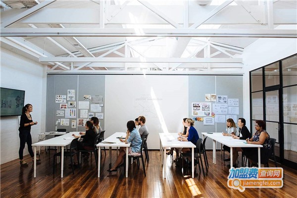 启晨教育加盟费