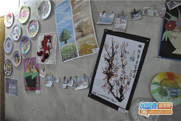 深蓝美术培训学校加盟费