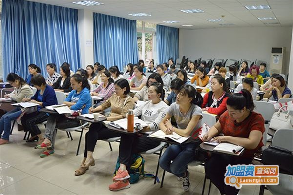 舒博士心理教育加盟费