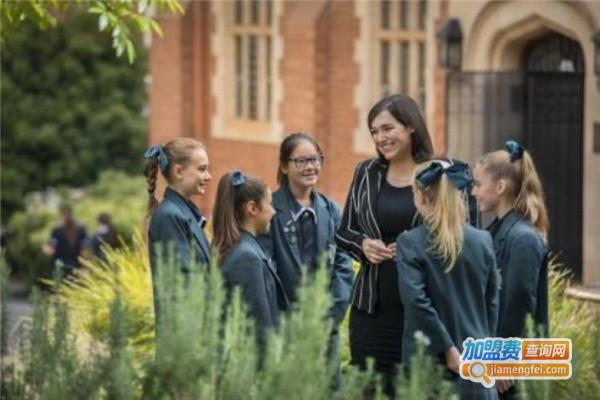 优朗国际英语加盟费