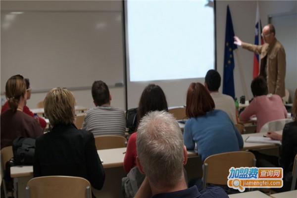 舒博士心理教育加盟费