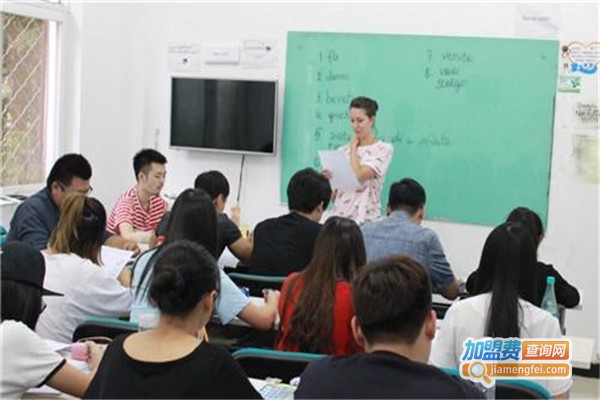 威尔外国语学校加盟费