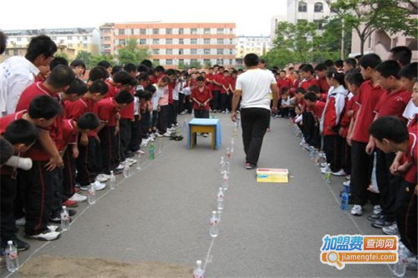 德扬经典外语学校加盟费