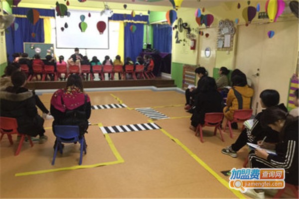 小灵童幼儿园加盟费