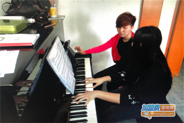 百分百艺考教育加盟费