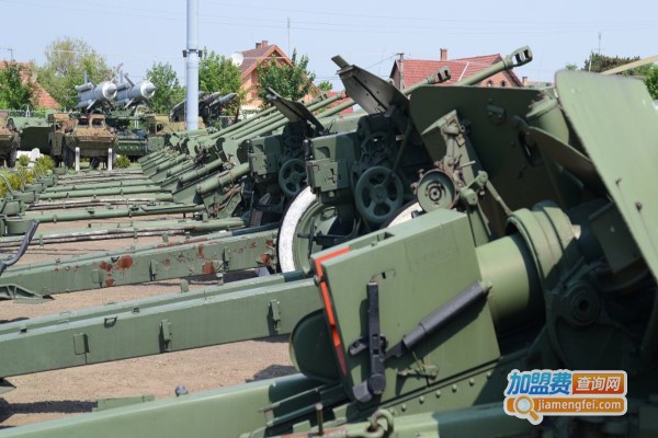 世邦机器移动破碎站加盟费