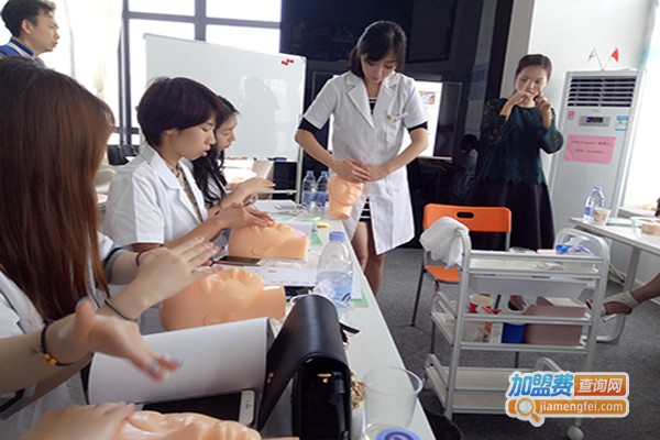 贝丽缇娜美容院加盟费