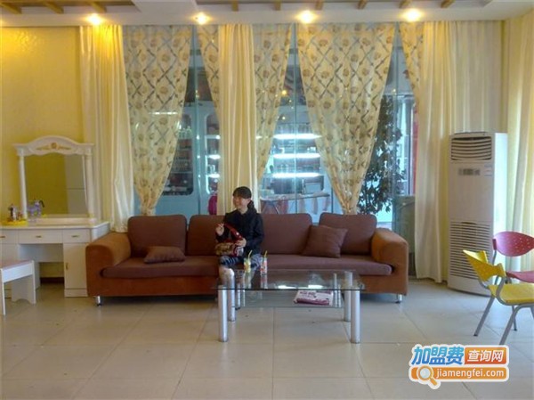 晴美美容院加盟费