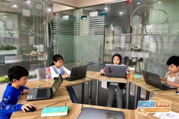 萌萌码青少儿编程