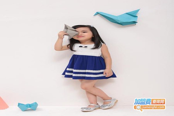 嘟嘟哒童装加盟门店