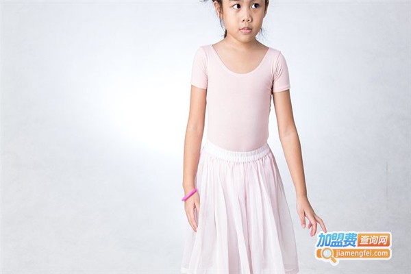 哆啦小贝童装加盟费