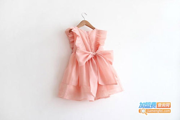 溢彩小依童装加盟门店