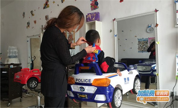 童星幼儿理发加盟