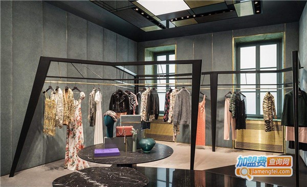 皇金甲发热服饰加盟费