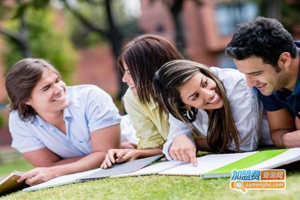 北大公学虫洞英语加盟