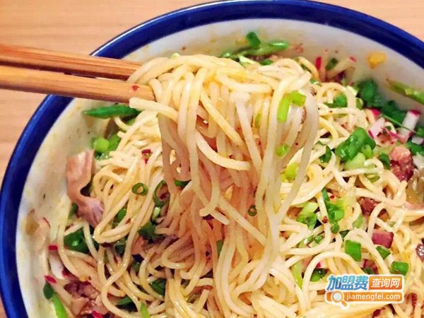 犇拌拌拌面加盟费