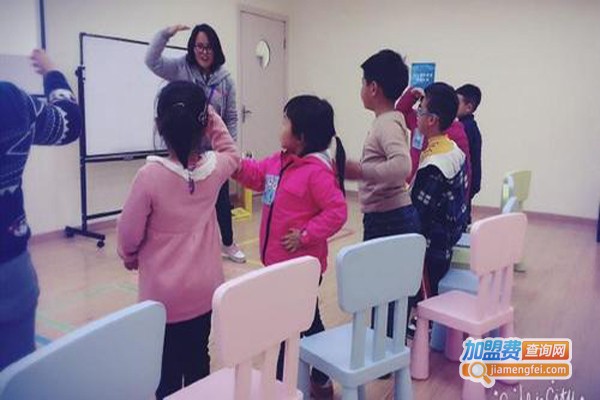 伊思少儿英语加盟费