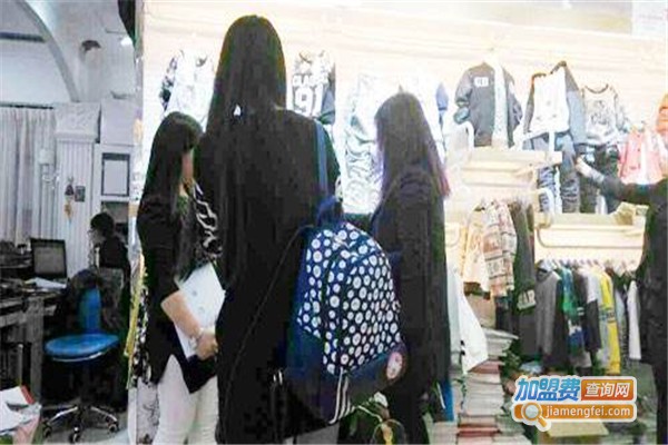 可乐熊童装加盟费