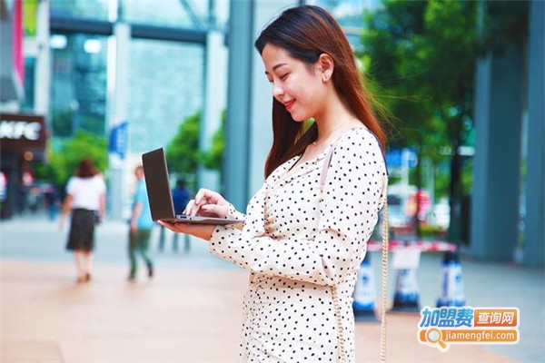 MAXTINA女装加盟费